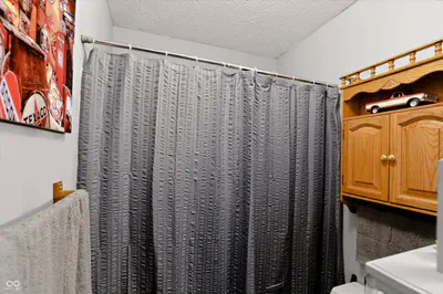 5311 300, New Palestine - 26