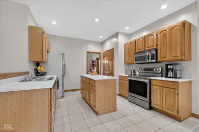 6781 Fieldstream Drive, Plainfield - 22