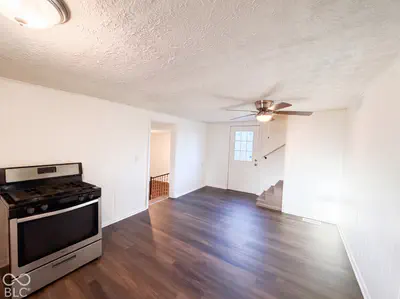 207 E Park Street, Trafalgar - 7