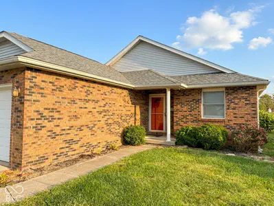 1147 Cottage Circle, Seymour