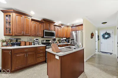 5014 Quail Ridge Drive, Muncie - 13
