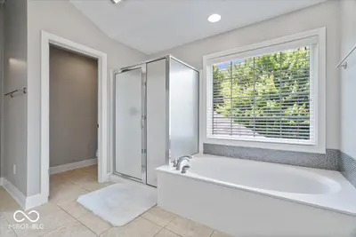 9661 Wading Crane Avenue, Fishers - 24