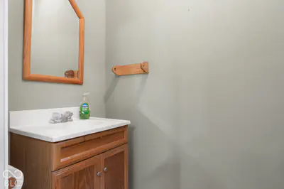 11444 Red Oak Court, Columbus - 65