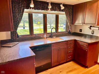 874 S Lakehurst Drive, Franklin - 11