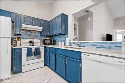 6727 Sundown Drive, Indianapolis - 11