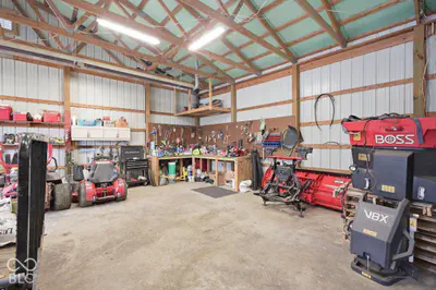 6425 125 Road, Whiteland - 43
