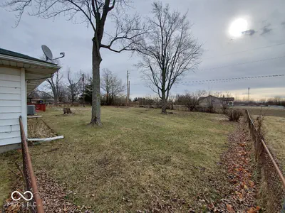 203 Walnut Street, Farmland - 3
