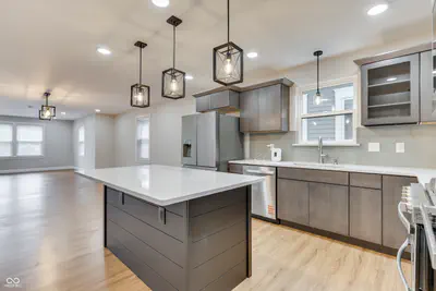 1306 Saint Clair Street, Indianapolis - 17