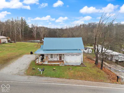 410 Main Street, English - 51