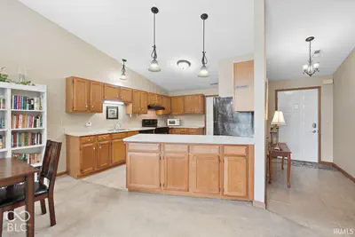 3713 N Lakeside Drive, Muncie - 18