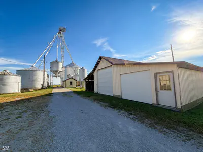 10449 W 300 S, Jamestown - 20