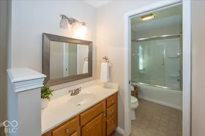 11582 Sutton Place Drive, Carmel - 22