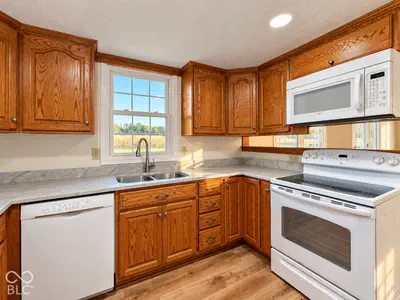 6955 S County Road 200 W, Clayton - 11