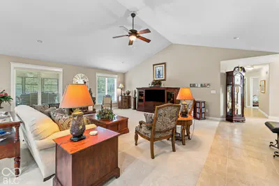 5066 Quincy Court, Columbus - 19