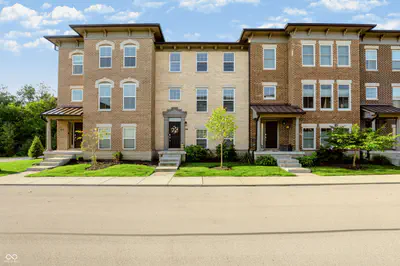 933 Yorkshire Lane, Zionsville - 28