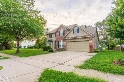 8302 Crystal Pointe Lane, Indianapolis - 47