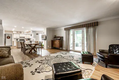 13890 Saben Court, Carmel - 16