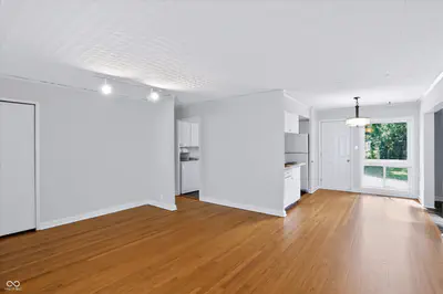 10814 Broadway Street, Carmel - 10