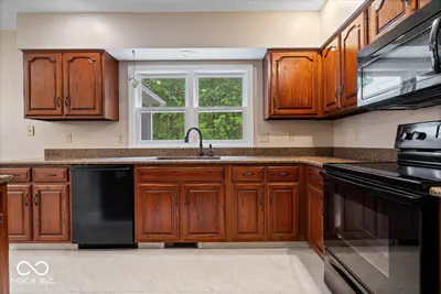 11734 Forest Park Lane, Carmel - 16