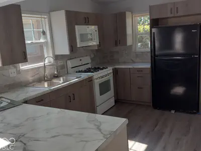 2138 Garfield Drive, Indianapolis - 4