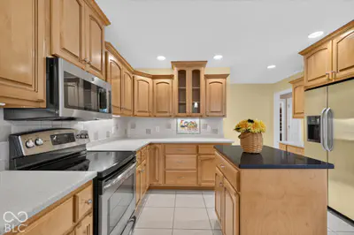 5102 Stonebridge Drive, Muncie - 5