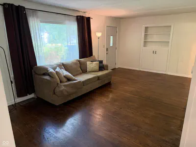 323 Hillsdale Drive, Bloomington - 6