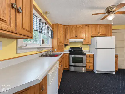 559 S Sycamore Street, Martinsville - 6