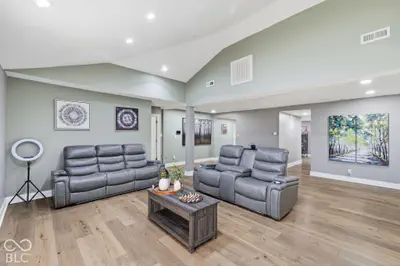 2064 Riviera, Indianapolis - 9
