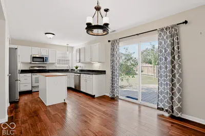 1486 Derbyshire Drive, Greenwood - 11