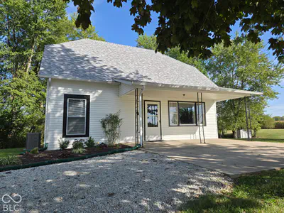 101 Gosch Road, Shelbyville