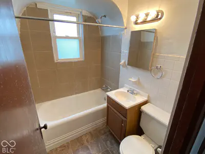 404 1st Street, Gas City - 14