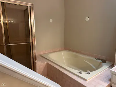 8138 Foxchase Circle, Indianapolis - 19