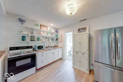 621 W Hemphill Drive, Nineveh - 12