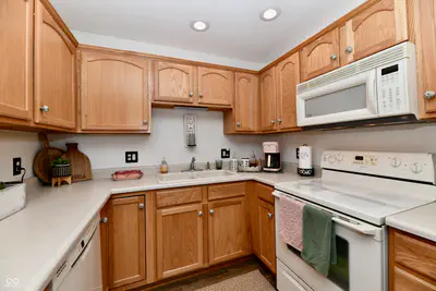 1734 Vidalia Court, Greenwood - 10