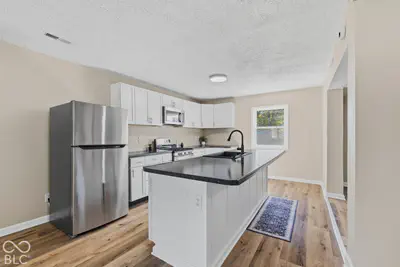 1033 E Third Street, Greenfield - 9