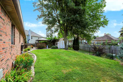 5247 Lacy, Greenwood - 38