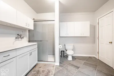 402 Kessler Boulevard West Drive, Indianapolis - 20