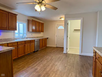3905 900, Thorntown - 7