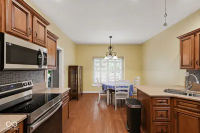 1628 Foxmere Boulevard, Greenwood - 13