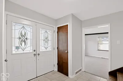 7357 Avalon Trail Road, Indianapolis - 4