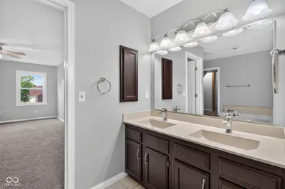7719 Golf Club Court, Indianapolis - 38