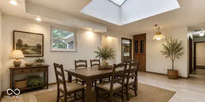 703 Hillcrest Drive, Greenwood - 9