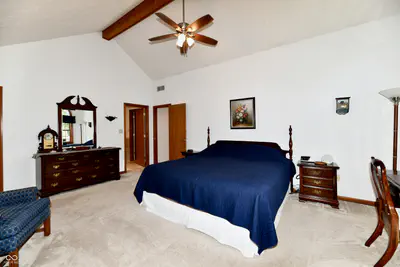 7061 Carrie Drive, New Palestine - 11