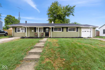 604 Center Drive, Frankfort
