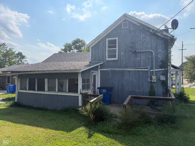 802 9th Street, Bedford - 2