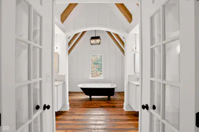 8437 500, Zionsville - 42