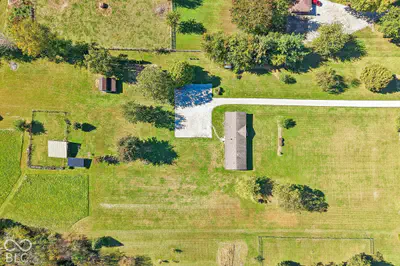 681 W County Road 1000 S, Clayton - 66