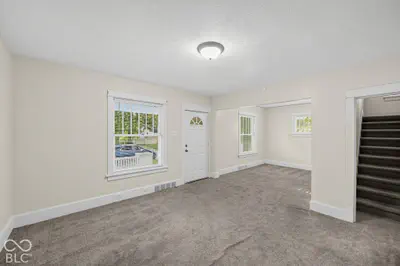1031 College Street, South Bend - 21
