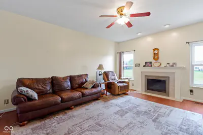 8778 Deer Crossing Boulevard, McCordsville - 6