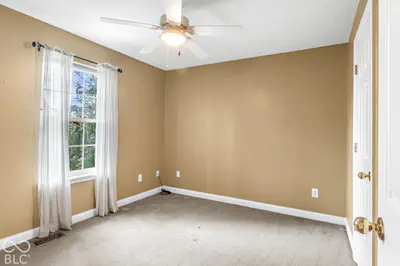 6763 Woodcliff Circle, Zionsville - 33